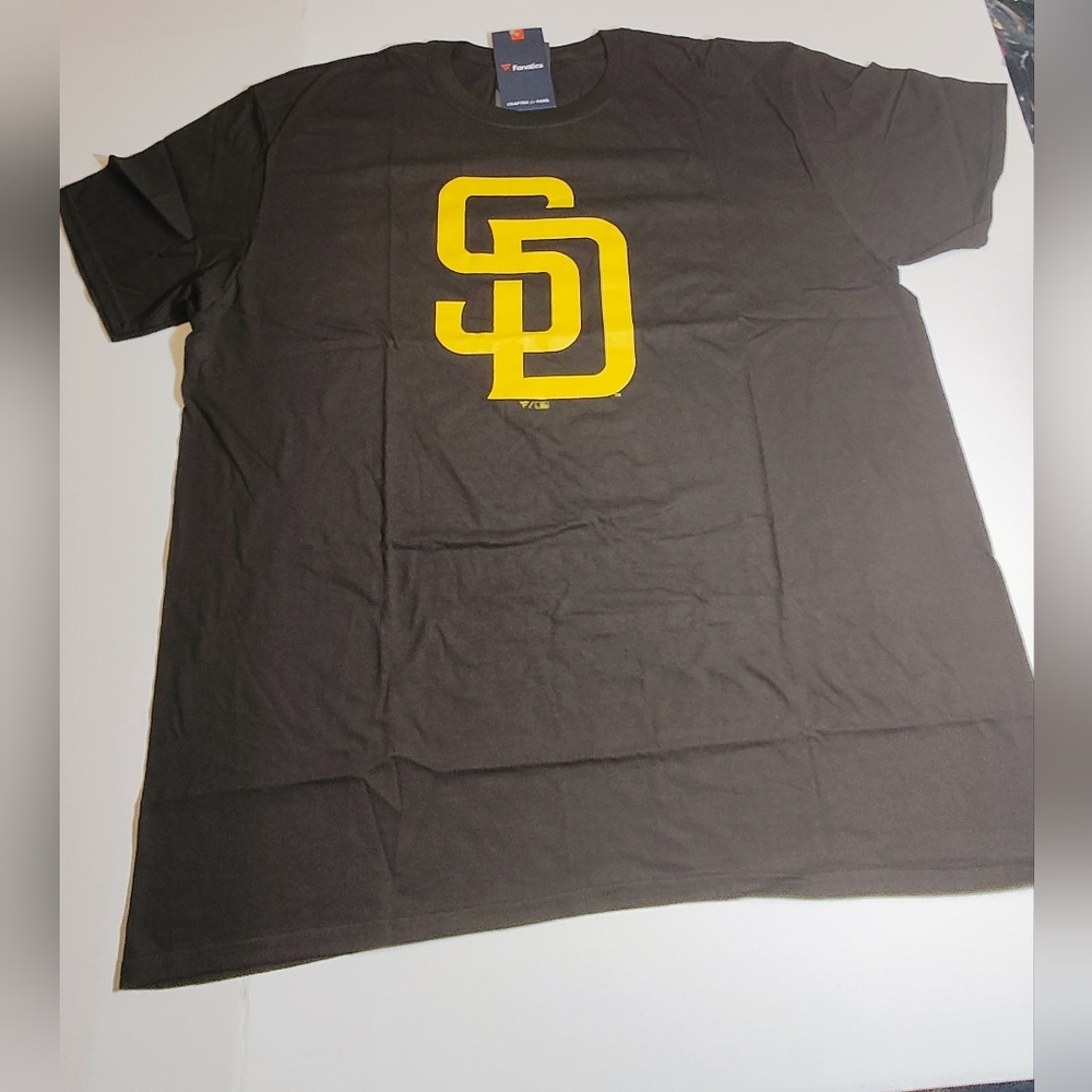 FANATICS Brown T-Shirt with Yellow Logo